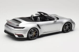 Porsche 911 992 Turbo S Kabriolet Srebrn Minichamps 1:18 155069082 Kovina – slika 2 od 6
