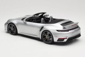 Porsche 911 992 Turbo S Kabriolet Srebrn Minichamps 1:18 155069082 Kovina – slika 5 od 6
