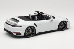 Porsche 911 992 Turbo S Kabriolet White Metallic Minichamps 1:18 155069080 Kovina – slika 2 od 6