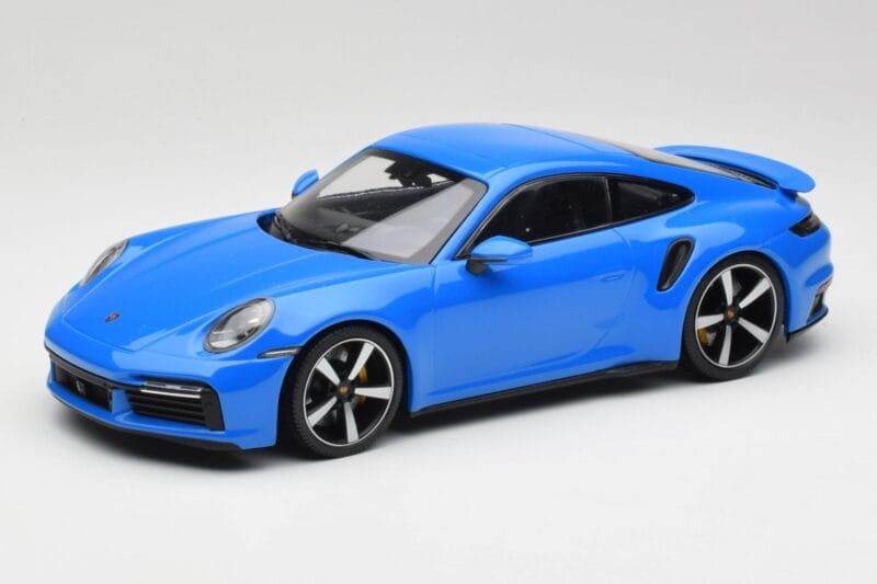 Porsche 911 992 Turbo S Gentian Moder Minichamps 1:18 155069074 Kovina