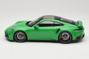 Porsche 911 992 Turbo S Zelena Minichamps 1:18 153069077 Kovina – slika 3 od 6