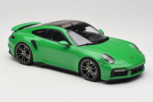 Porsche 911 992 Turbo S Zelena Minichamps 1:18 153069077 Kovina – slika 4 od 6