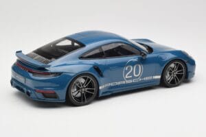 Porsche 911 992 Turbo S Sport Design Package Gentian Blue Metallic Minichamps 1:18 155069170 Kovina – slika 2 od 6