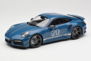 Porsche 911 992 Turbo S Sport Design Package Gentian Blue Metallic Minichamps 1:18 155069170 Kovina