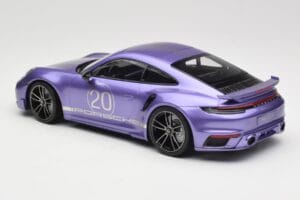 Porsche 911 992 Turbo S Sport Design Package Viola Metallic Minichamps 1:18 155069174 Kovina – slika 5 od 6