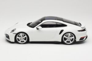 Porsche 911 Turbo S 992 Bel Minichamps 1:18 WAP0211620RTRB Kovina – slika 3 od 6
