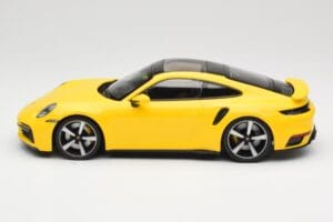Porsche 911 992 Turbo S Rumen Minichamps 1:18 155069071 Kovina – slika 3 od 6