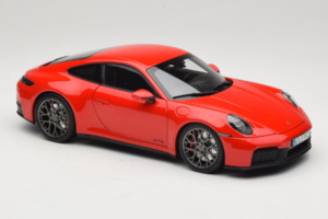 Porsche 911 992.2 Carrera 4 GTS Guards Red Norev 1:18 187171 Kovina – slika 6 od 8