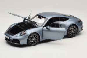 Porsche 911 992.2 Carrera Polar Silver Metallic Norev 1:18 187170 Kovina – slika 2 od 8