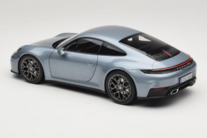 Porsche 911 992.2 Carrera Polar Silver Metallic Norev 1:18 187170 Kovina – slika 7 od 8