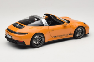 Porsche 911 992.2 Targa 4 GTS Bahama Yellow Norev 1:18 187190 Kovina – slika 4 od 10