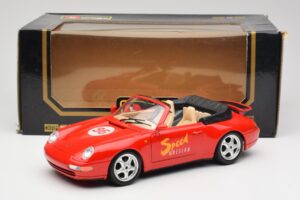 Porsche 911 993 Carrera Kabriolet Rdeč Bburago 1:18 3090 Kovina – slika 8 od 8
