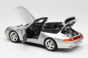 Porsche 911 993 Carrera Kabriolet Srebrna Bburago 1:18 18-12039 Kovina – slika 5 od 8