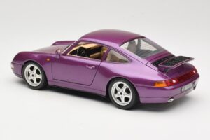 Porsche 911 993 Carrera Vijoličen Bburago 1:18 3060-M2 Kovina – slika 7 od 8