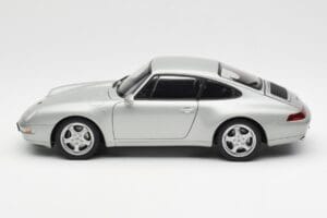 Porsche 911 993 Carrera Srebrna AUTOart 1:18 78131 Kovina – slika 4 od 8