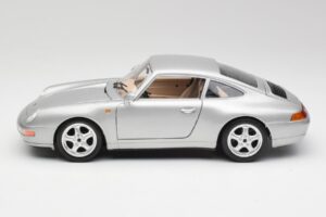 Porsche 911 993 Carrera Srebrn Bburago 1:18 3050-M1 Kovina – slika 3 od 8