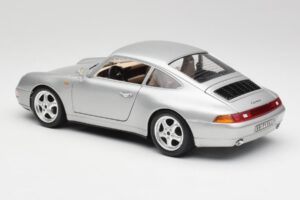 Porsche 911 993 Carrera Srebrn Bburago 1:18 3050-M1 Kovina – slika 4 od 8