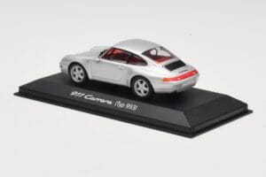 Porsche 911 993 Carrera Srebrna Minichamps 1:43 WAP02003597 Kovina – slika 3 od 4