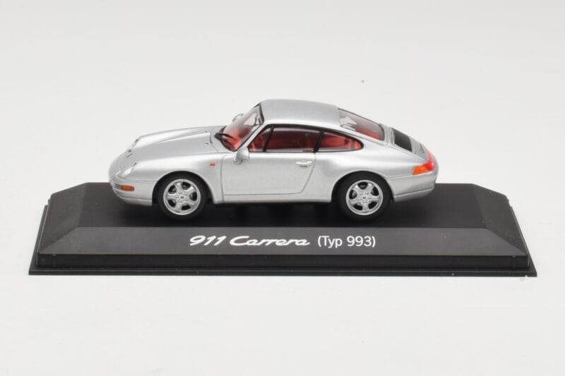Porsche 911 993 Carrera Srebrna Minichamps 1:43 WAP02003597 Kovina