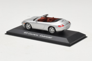 Porsche 911 996 Kabriolet Srebrna Minichamps 1:43 WAP02004097 Kovina – slika 3 od 4