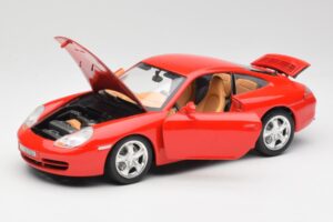 Porsche 911 996 Carrera 4 Rdeč Bburago 1:18 30085 Kovina – slika 2 od 8