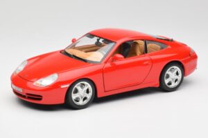 Porsche 911 996 Carrera 4 Rdeč Bburago 1:18 30085 Kovina