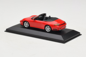 Porsche 911 996 Carrera 4S Kabriolet Rdeč Minichamps 1:43 400062831 Kovina – slika 3 od 4