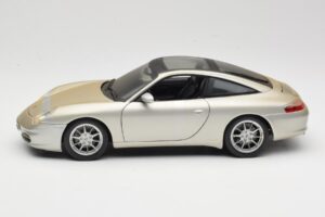 Porsche 911 996 Carrera 4S Srebrn Maisto 1:18 WAP02102212 Kovina – slika 4 od 8
