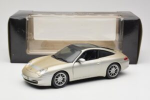 Porsche 911 996 Carrera 4S Srebrn Maisto 1:18 WAP02102212 Kovina – slika 8 od 8