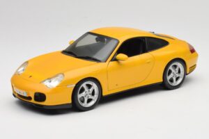 Porsche 911 996 Carrera 4S Rumen Maisto 1:18 WAP02101610 Kovina