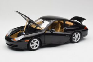 Porsche 911 996 Carrera Črn Gate 1:18 1043 Kovina – slika 2 od 8