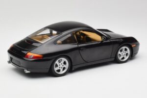 Porsche 911 996 Carrera Črn Gate 1:18 1043 Kovina – slika 3 od 8
