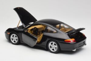 Porsche 911 996 Carrera Črn Gate 1:18 1043 Kovina – slika 5 od 8
