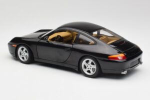 Porsche 911 996 Carrera Črn Gate 1:18 1043 Kovina – slika 7 od 8