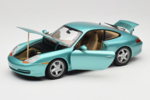 Porsche 911 996 Green Metallic UT Models 1:18 27901 Kovina – slika 2 od 8
