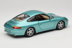 Porsche 911 996 Green Metallic UT Models 1:18 27901 Kovina – slika 3 od 8