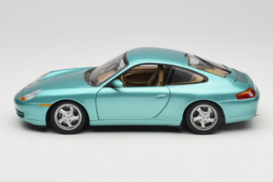 Porsche 911 996 Green Metallic UT Models 1:18 27901 Kovina – slika 4 od 8