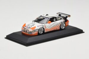 Porsche 911 996 GT3 Cup Mobil 1 #1 VIP Car 2004 Minichamps 1:43 WAP02012115-R1 Kovina – slika 2 od 4