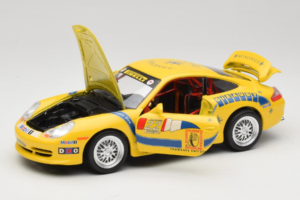 Porsche 911 996 GT3 Cup #22 Bburago 1:18 3395 Kovina – slika 2 od 8