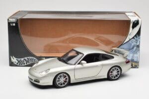 Porsche 911 996 GT3 Srebrn Hot Wheels 1:18 C2590 Kovina – slika 8 od 8