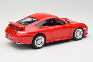 Porsche 911 996 GT3 Strasse Rdeč Bburago 1:18 30395 Kovina – slika 3 od 8