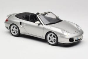 Porsche 911 996 Turbo Kabriolet Srebrna Maisto 1:18 31660 Kovina – slika 6 od 8