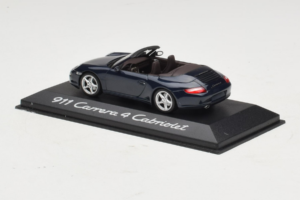 Porsche 911 997 Carrera 4 Kabriolet Temno Modra Minichamps 1:43 WAP02015216-P1 Kovina – slika 3 od 4
