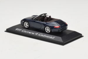 Porsche 911 997 Carrera 4 Kabriolet Temno Modra Minichamps 1:43 WAP02015216-R1 Kovina – slika 3 od 4