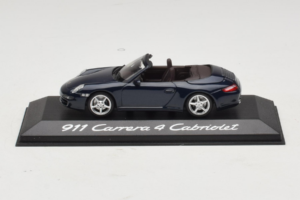 Porsche 911 997 Carrera 4 Kabriolet Temno Modra Minichamps 1:43 WAP02015216-R1 Kovina