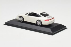 Porsche 911 997 Carrera 4S Carrara Bela Minichamps 1:43 403066431 Kovina – slika 3 od 4
