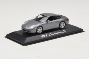 Porsche 911 997 Carrera S Grey Metallic Minichamps 1:43 WAP02011615-P1 Kovina – slika 2 od 4