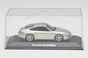 Porsche 911 997 Carrera Silver Metallic Minichamps 1:43 WAP02011515 Kovina – slika 4 od 5