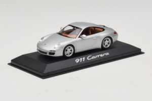 Porsche 911 997 Carrera Silver Metallic Minichamps 1:43 WAP02001218 Kovina – slika 2 od 5