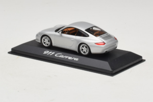 Porsche 911 997 Carrera Silver Metallic Minichamps 1:43 WAP02001218 Kovina – slika 3 od 5